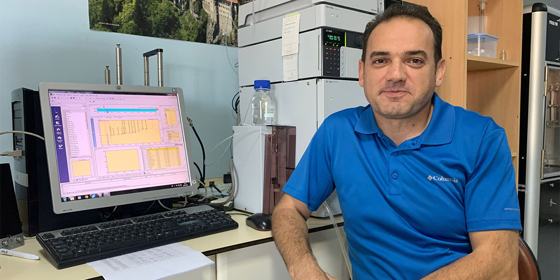 Recep Tayyip Erdoğan Üniversitesi'nden (RTEÜ) Prof. Dr. Ertuğrul Ağırbaş ile Doç. Dr. Ülgen Aytan yağmurun başkentinden, dünyanın en kurak yerine bilim seferi düzenledi.