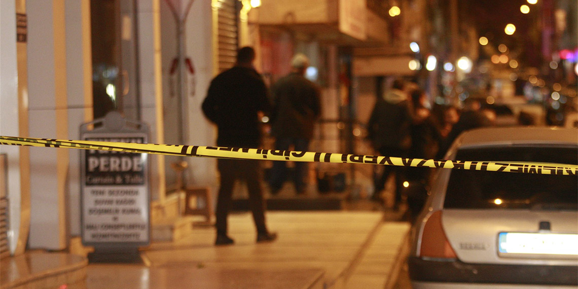 Müşterilerini milyonlarca TL dolandıran kuyumcu yakalandı