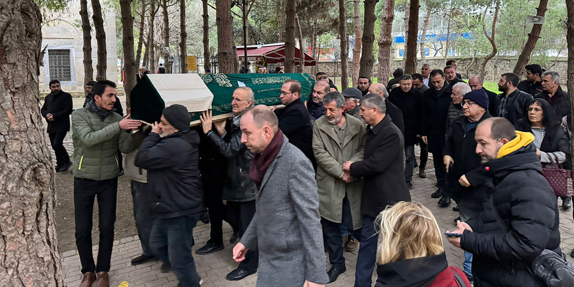 Hikmet Taşdemir son yolculuğuna uğurlandı