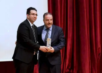 Prof. Dr. Cihangir akgün'e 'yılın doktoru ödülü'