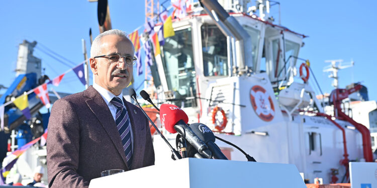 2023 yılında boğazlardan 83 bin 892 gemi geçti