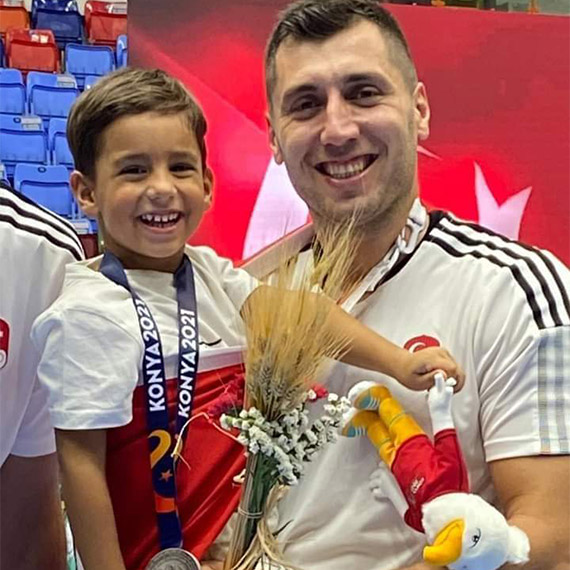 Kahramanmaraş merkezli depremlerde 269 kişinin öldüğü Rönesans Rezidans iddianamesi kabul edildi; sanıklar için 22'şer yıl hapis istendi.