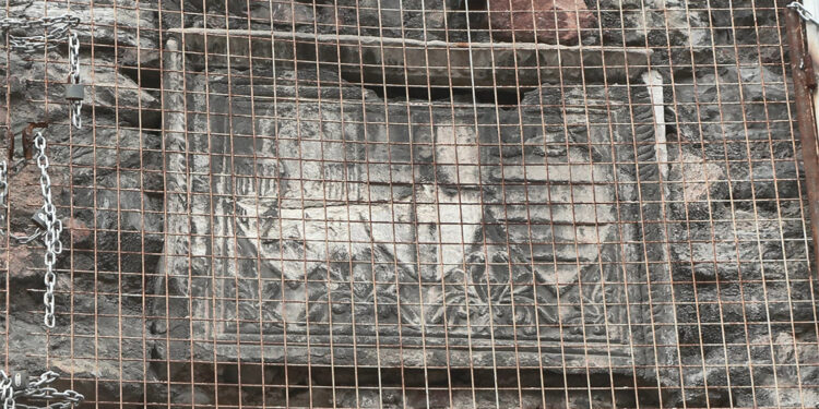 700 yıllık tarihi kitabenin taşınması için replikasının yapılması bekleniyor