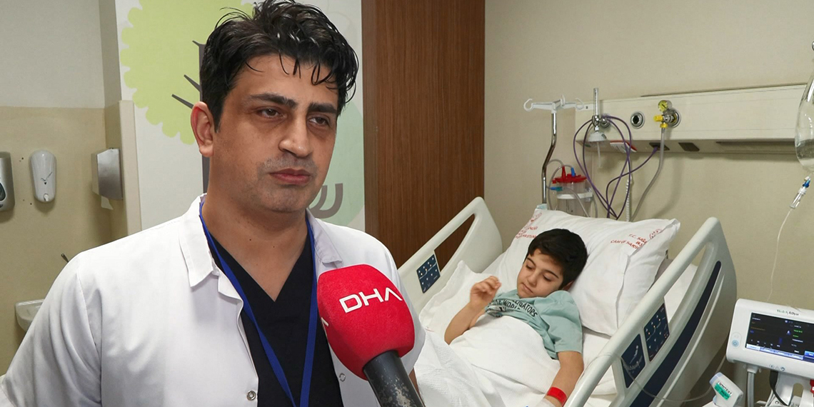 9 yaşındaki Harun'un bağırsağından 13 mıknatıs çıkarıldı
