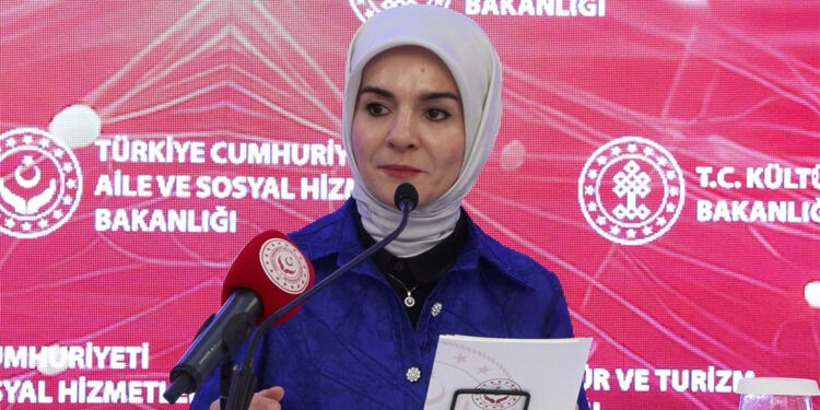 Aile bütünlüğüne öncelik veren yapımları görmek istiyoruz