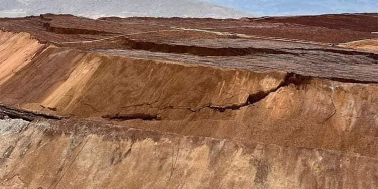 Çatlaklarla ilgili fotoğraf mailini 3 gün sonra gördüm