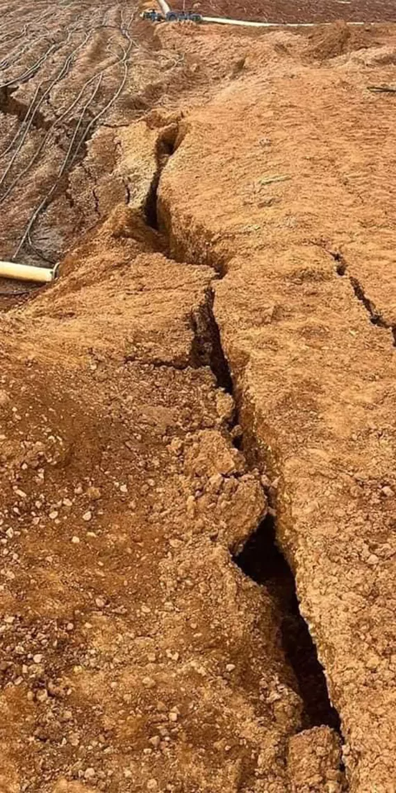 Anagold madencilik yönetim kurulu başkanı cengiz yalçın demirci ifadesinde, "çatlaklarla ilgili fotoğraf mailini 3 gün sonra gördüm, saat farkı nedeniyle görmemişim" dedi.