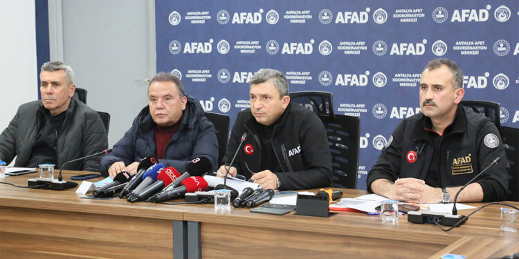 Antalya'da sel felaketinin faturası 300 milyon TL