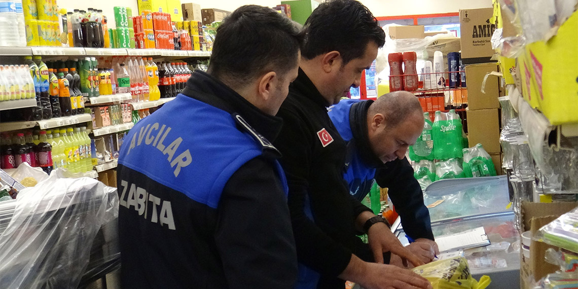 Zincir markette son tüketim tarihi geçmiş tavuk ürünleri bulundu