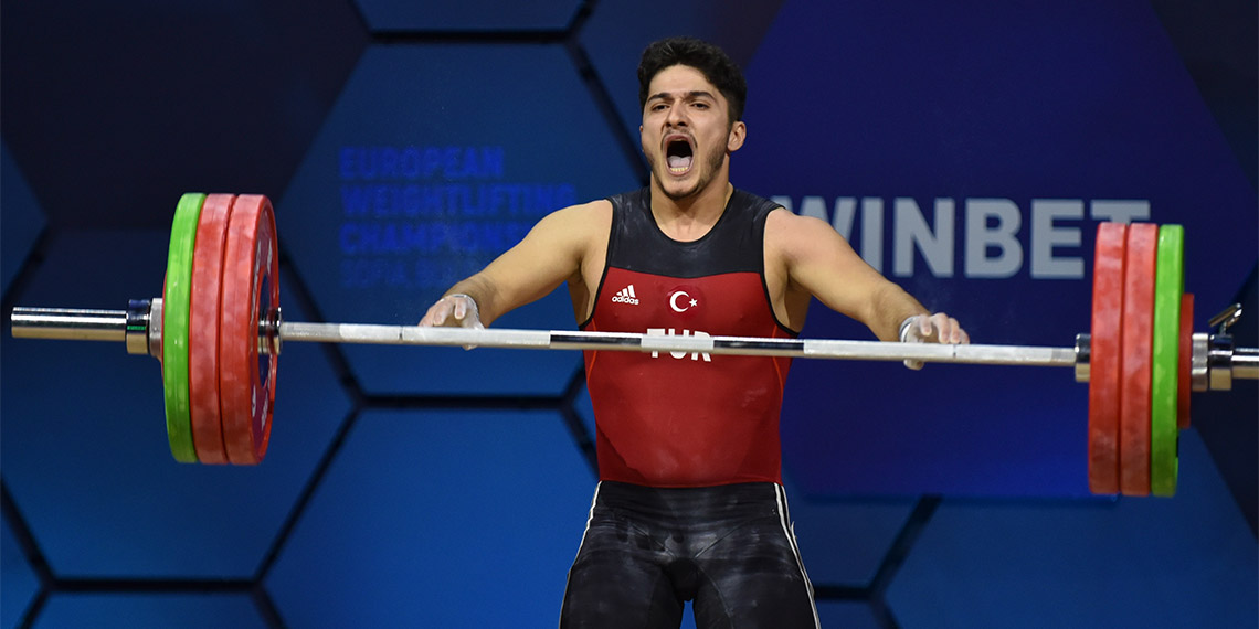 Muhammed Furkan Özbek ve Yusuf Fehmi Genç'ten 3 madalya