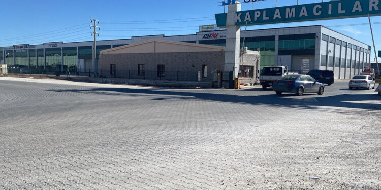 Afgan iş arkadaşı tarafından balta ile öldürüldü