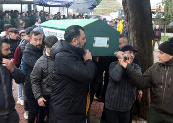 Antalya'da sağanakta ölen sürücü toprağa verildi