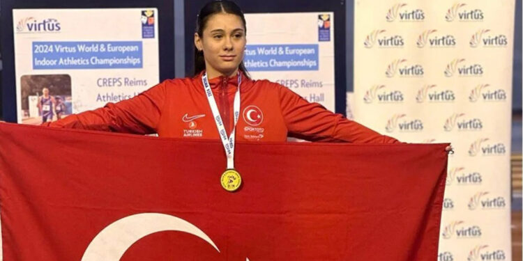 Aysel Önder, dünya rekoru kırarak altın madalya kazandı