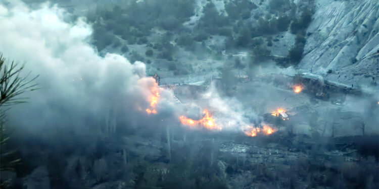 Bahçede çıkan yangın ormana yayılmadan söndürüldü