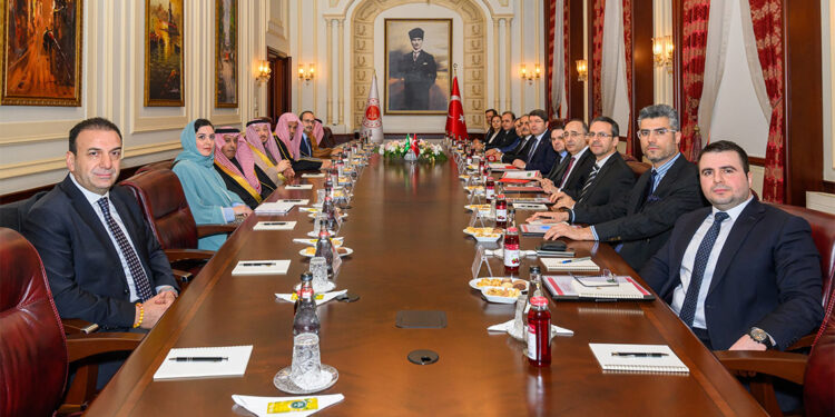 Yılmaz Tunç Suudi Arabistan heyeti ile bir araya geldi