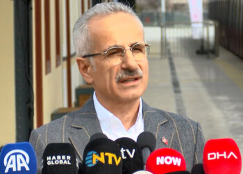 İstanbul'un ulaşım sorununu yüzeyden çözmek mümkün değil