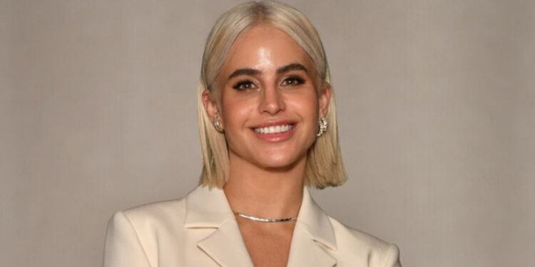 Büşra Pekin, Aile Albümü'nde