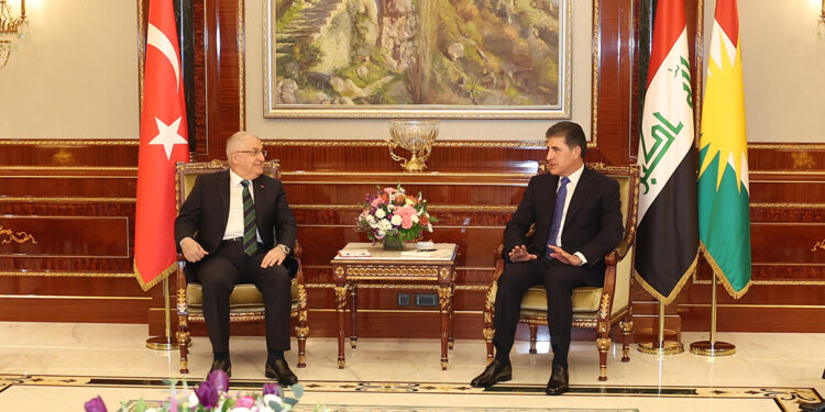 Bakan Güler, IKBY Bölge Başkanı Barzani ile görüştü