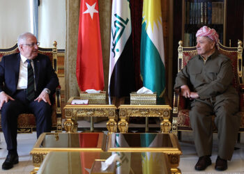 Bakan Güler, KDP Başkanı Barzani ile görüştü