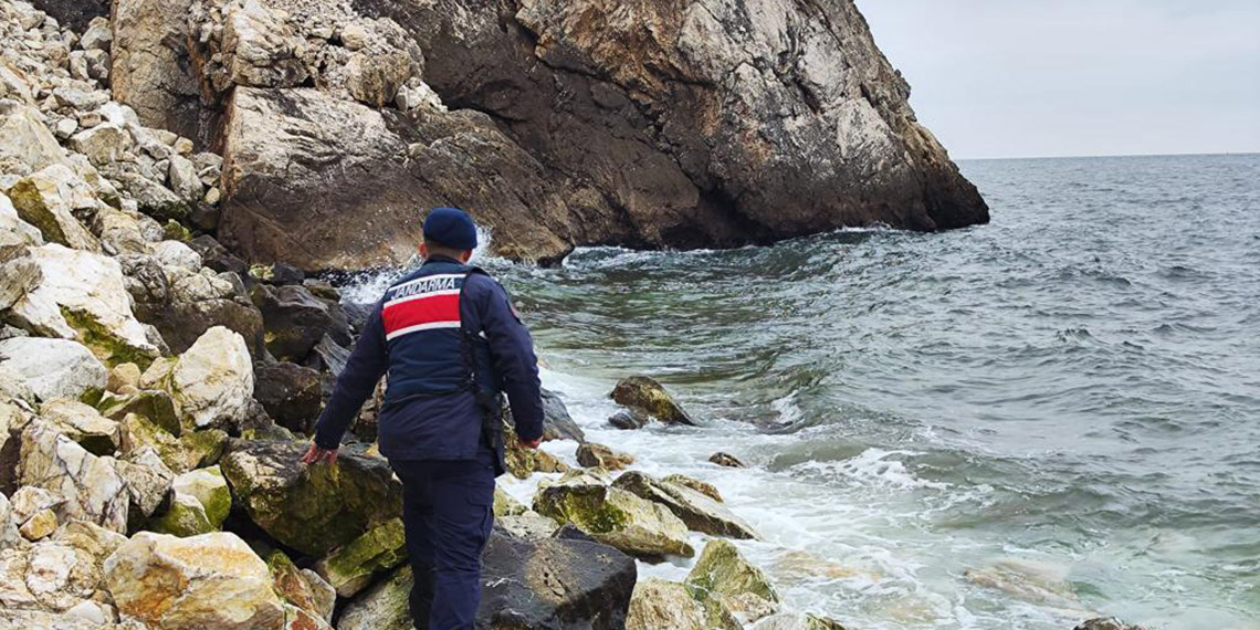 Batan geminin kayıp 5 mürettebatını 573 personel arıyor