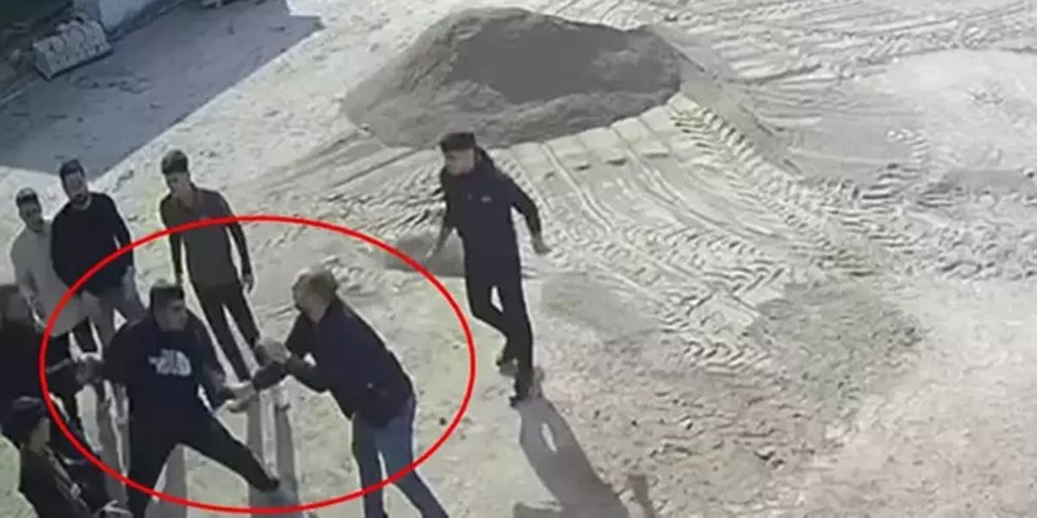 Batman'da öğretmeni bıçaklayan şüpheli kamerada