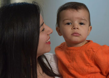 Beste bebek, göz kapağı kaldırma ameliyatı ile sağlığına kavuştu