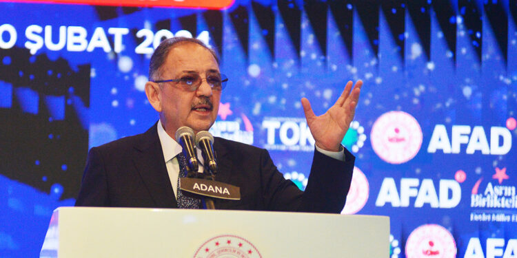 Bütün deprem evleri 1,5 sene içerisinde teslim edilecek