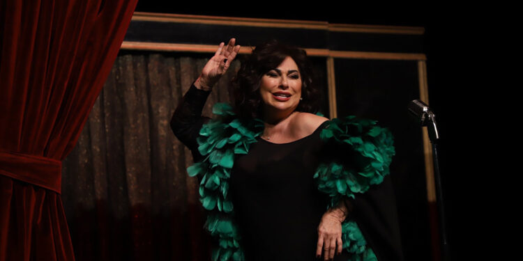 Büyükçekmece’de 'Nilgün Belgün'le Aşk ve Komedi' sahnelendi