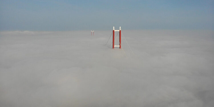 Çanakkale Boğazı'nda sis; 2 hatta seferler yeniden başladı