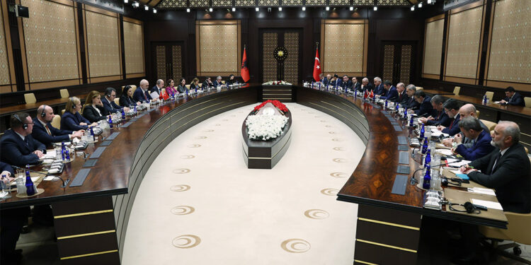 FETÖ'nün Arnavutluk'ta amacına ulaşmasına izin vermeyeceğiz