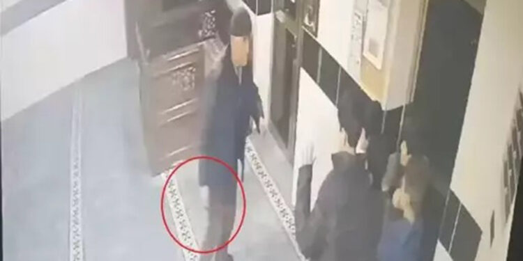 Camide oynayan çocuklara bıçak çeken şüpheli gözaltında