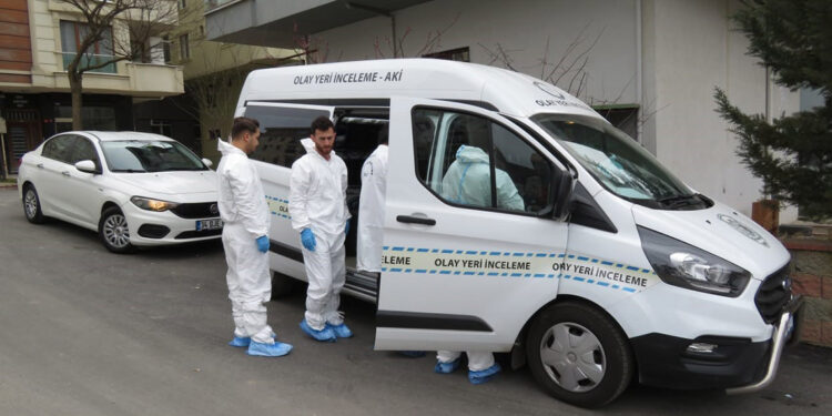 Çekmeköy'de evde rehin aldığı karısını silahla öldürdü