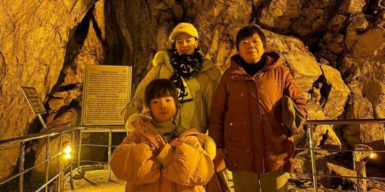 Çinli öğrenci, Ballıca Mağarası'nı görmek için Tokat'a geldi