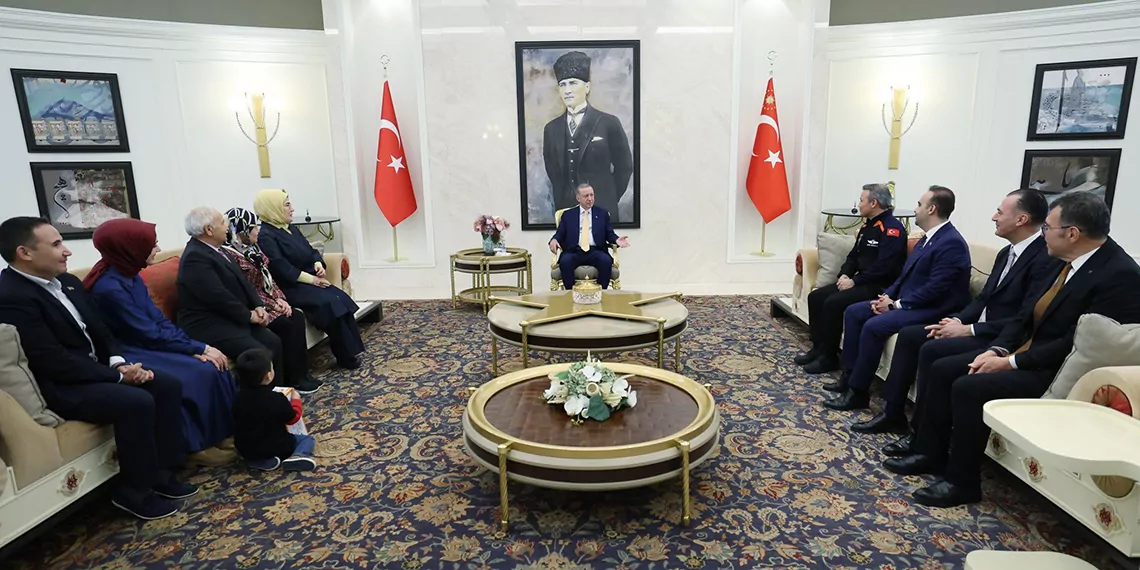 Cumhurbaskani erdogan alper gezeravci ile gorustus - politika - haberton