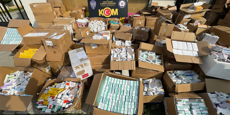 Kanser tedavisinde kullanılan 35 bin 206 kutu ilaç bakkaldan çıktı