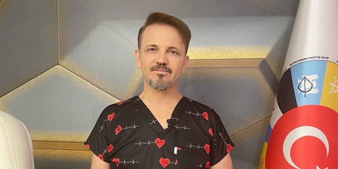 Topuğunuzun altında can sıkıcı bir ağrı mı var? Yürümek sizin için bir işkence mi? Sabah kalktığınızda topuğunuzun üzerine basamıyor musunuz? O zaman büyük ihtimalle sizde topuk dikeni var demektir.