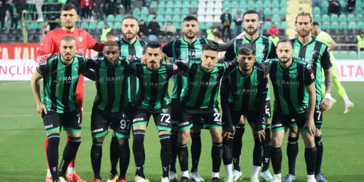 Denizlispor'da futbolcular da kazan kaldırdı