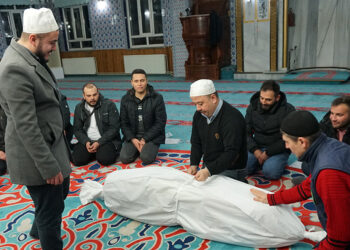 Depremde gönüllü gassallık yapmıştı; kursunu açtı