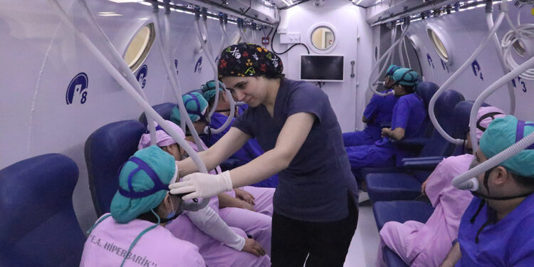 Depremzedenin uzvları 'Hiberbarik oksijen tedavisi' ile kurtuldu