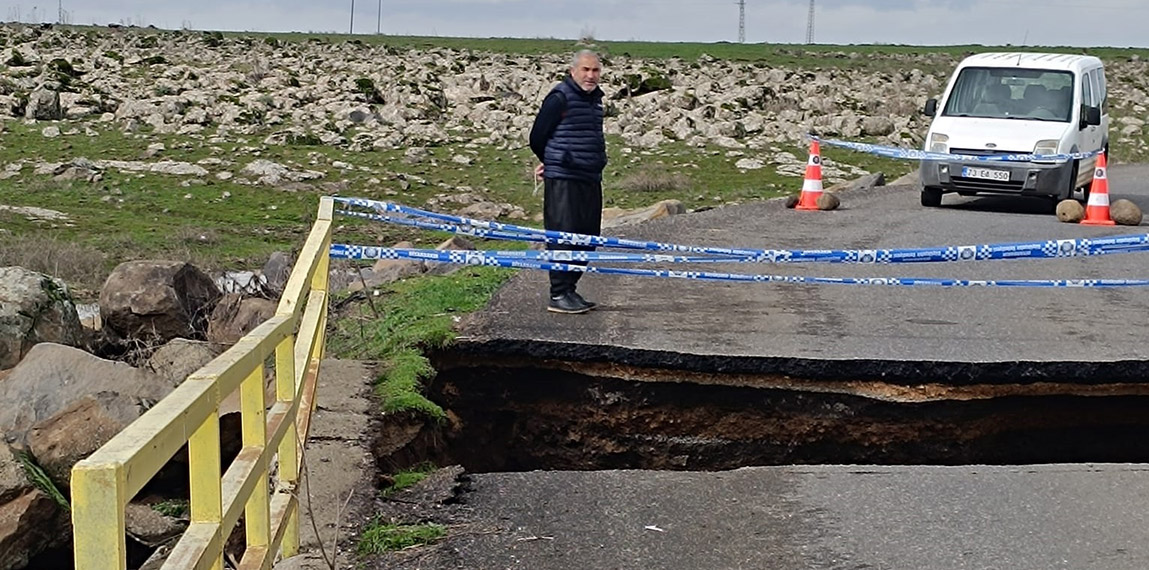 Diyarbakır'da sağanak; çay taştı, köprü yıkıldı
