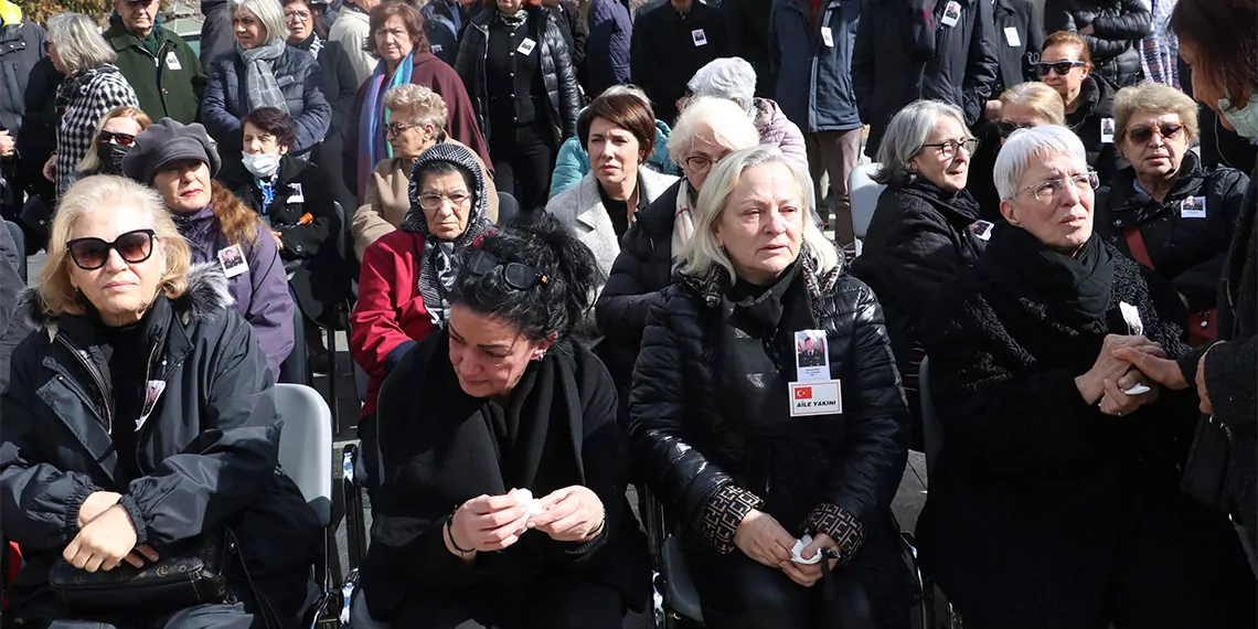 Ankara'da vefat eden eski 3'üncü ordu komutanı emekli orgeneral saldıray berk son yolculuğuna uğurlandı.