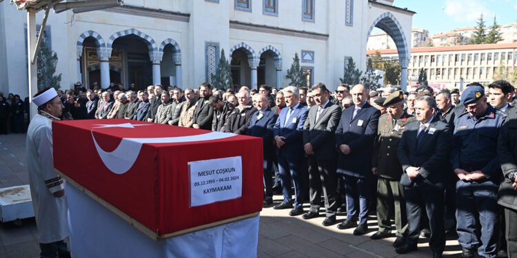 Ekinözü Kaymakamı Mesut Coşkun, toprağa verildi