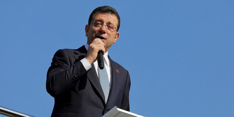 Ekrem İmamoğlu, Halk Buluşması programına katıldı