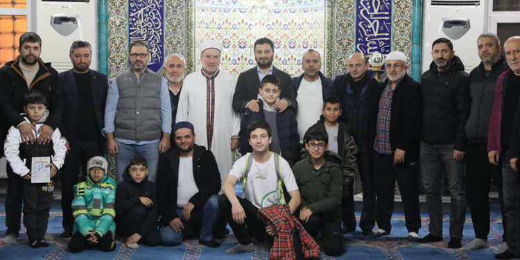 En az 10 kez camiye giden çocuklara bisiklet hediye edilecek