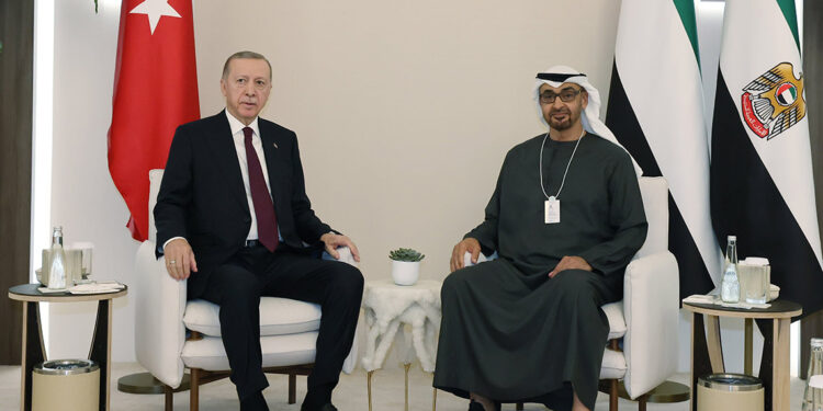 Erdoğan, BAE Devlet Başkanı El Nahyan ile görüştü