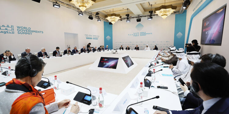 Erdoğan, BAE'de yatırım şirketlerinin temsilcileriyle görüştü