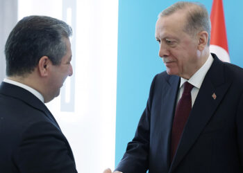 Erdoğan, IKBY Başbakanı Barzani ile görüştü