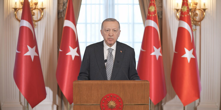 Erdoğan'dan Gençlik Forumu'na video mesaj