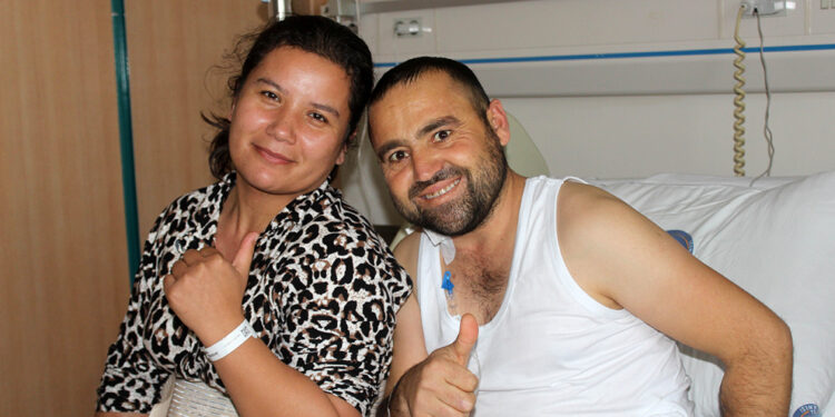 Eşinin verdiği böbrekle yaşama tutundu