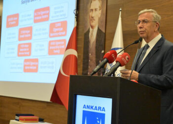 Eşit bir şekilde hizmet etmeye çalışıyoruz